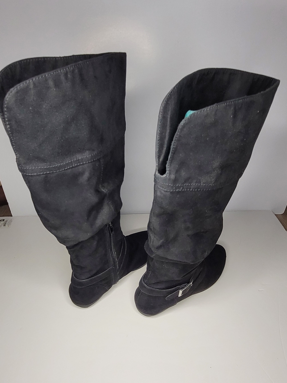 Black Faux Suede Slouchy Knee High Boots Buckle Detail Women's Size 6